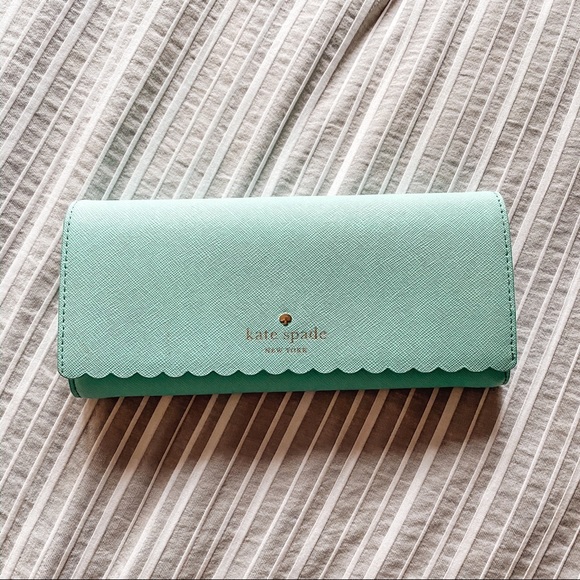 Kate Spade Wallet - Picture 1 of 3